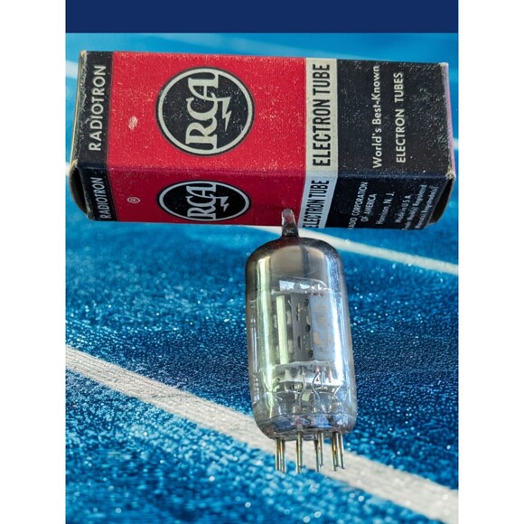 RCA 12CT8 Triode Pentode Sync Amplifier Sweep Audio Vacuum Tube Valve Radio TV - Picture 1 of 6